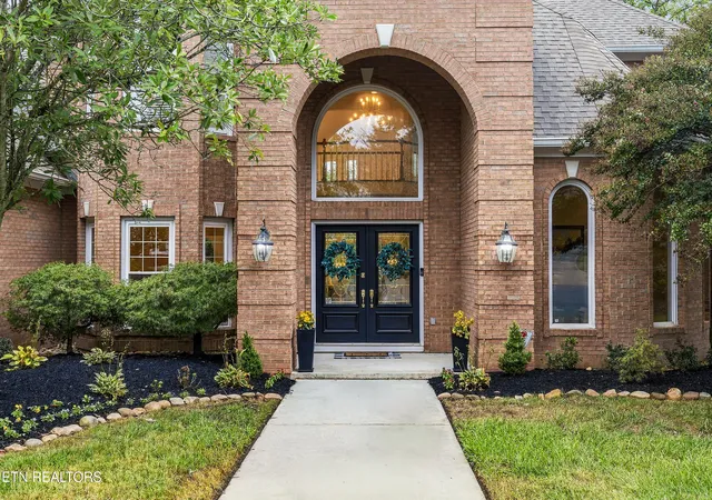 Photo 1 of Single family home for sale at 10409 E Port Dr, Knoxville, TN 37922 | MLS# 1356483 | Listing updated on 2026-10-05