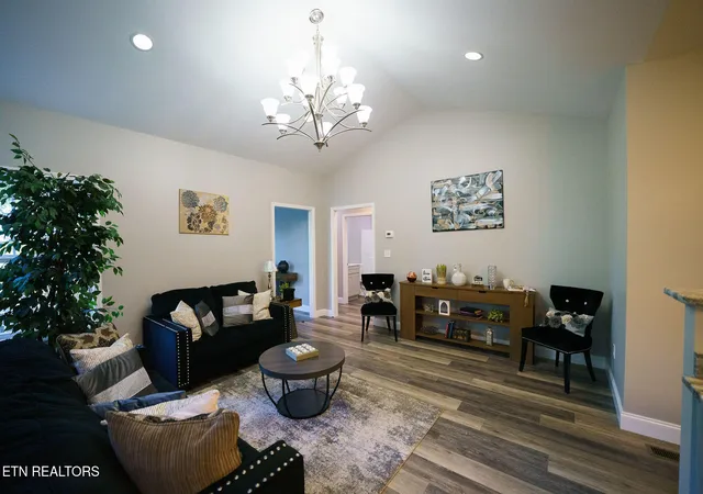 Photo 3 of Single family home for sale at 2710 Hillside Ave, Knoxville, TN 37914 | MLS# 1355106 | Listing updated on 2026-09-18