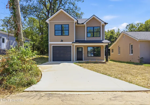 Single family home for sale at 2204 Cityview Ave, Knoxville, TN 37915 | MLS# 1355283