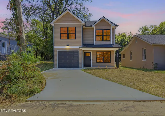 Photo 2 of Single family home for sale at 2204 Cityview Ave, Knoxville, TN 37915 | MLS# 1355283 | Listing updated on 2026-10-09