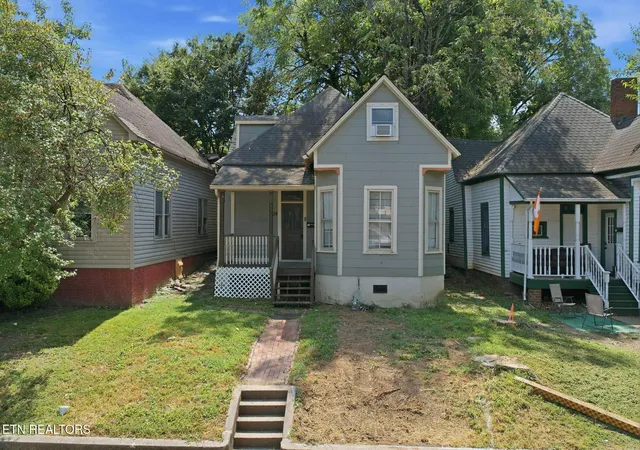 Photo 1 of Sale Pending at 1634 Forest Ave, Knoxville, TN 37916 | MLS# 1355134 | Listing updated on 2026-09-13