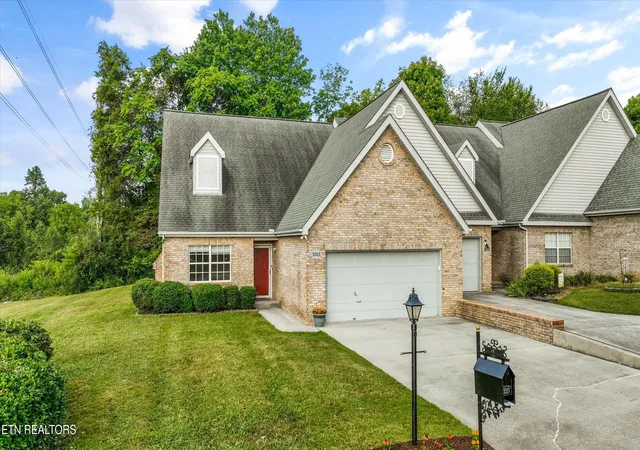 Photo 1 of Single family home for sale at 3315 Laurel View Rd, Knoxville, TN 37917 | MLS# 1355115 | Listing updated on 2026-09-11