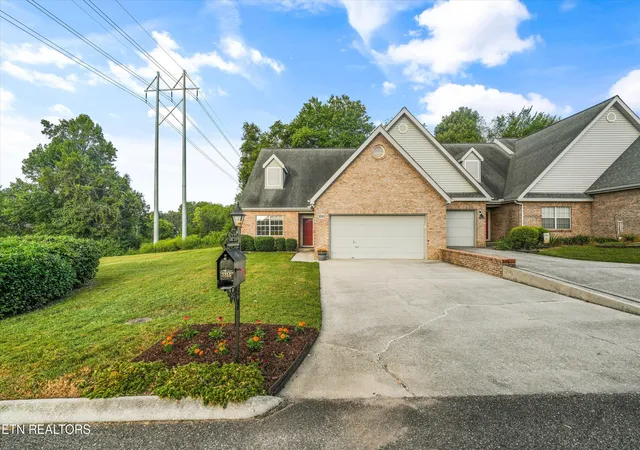 Photo 2 of Single family home for sale at 3315 Laurel View Rd, Knoxville, TN 37917 | MLS# 1355115 | Listing updated on 2026-09-11
