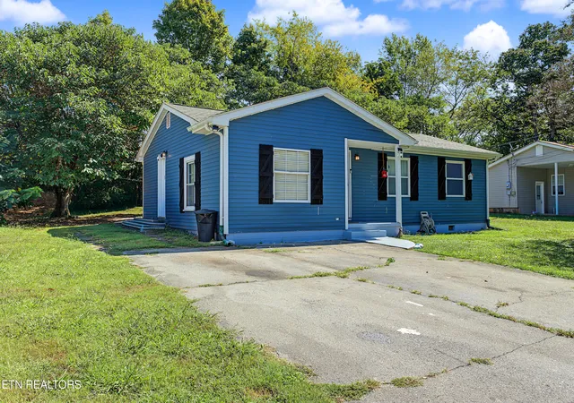 Photo 3 of Single family home for sale at 314 Leatherwood Dr, Maryville, TN 37803 | MLS# 1355327 | Listing updated on 2026-09-12