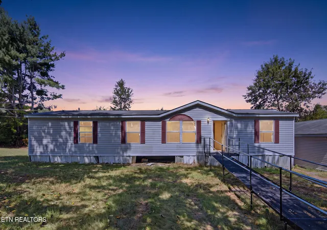 Photo 1 of Sale Pending at 341 Cedar Crst Ln, Friendsville, TN 37737 | MLS# 1355707 | Listing updated on 2026-10-02