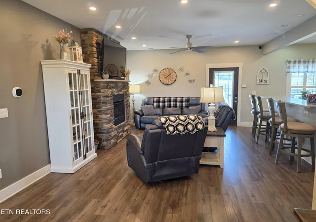 Photo 3 of Single family home for sale at 118 Stone Leigh Dr, New Market, TN 37820 | MLS# 1355301 | Listing updated on 2026-09-12