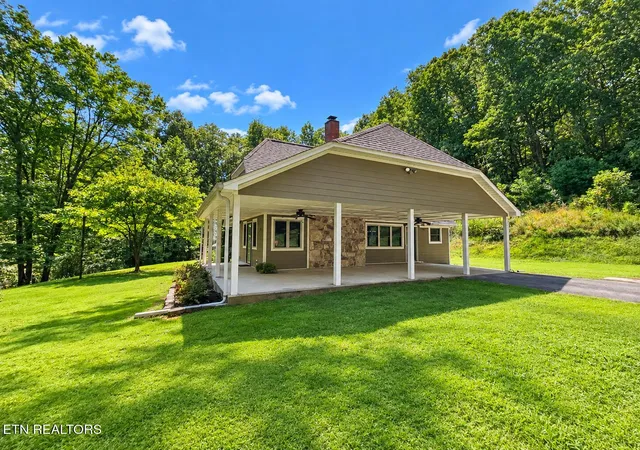 Photo 3 of Single family home for sale at 361 Page Rd, Rockwood, TN 37854 | MLS# 1355220 | Listing updated on 2026-09-29