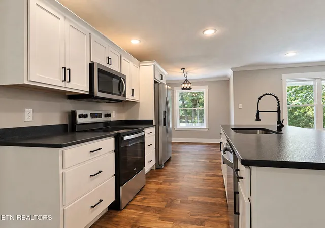 Photo 4 of Sale Pending at 1504 17th Street, Cleveland, TN 37311 | MLS# 1355178 | Listing updated on 2026-09-24