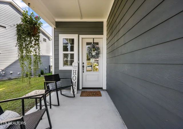 Photo 3 of Single family home for sale at 1645 Spring Berry Ln, Knoxville, TN 37924 | MLS# 1355485 | Listing updated on 2026-10-05