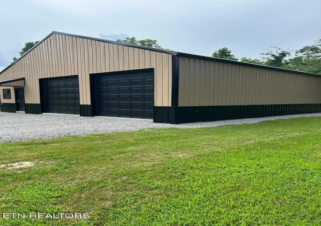Photo 3 of Single family home for sale at 941 Pine Tree Rd, Jamestown, TN 38556 | MLS# 1355466 | Listing updated on 2026-09-22