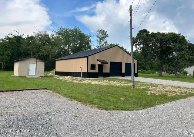 Photo 3 of Single family home for sale at 941 Pine Tree Rd, Jamestown, TN 38556 | MLS# 1355466 | Listing updated on 2026-09-22