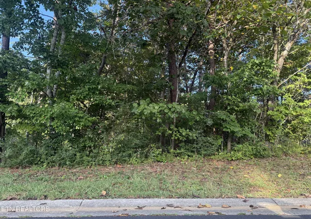 Photo 1 of Sale Pending at 108 Nowata Dr, Loudon, TN 37774 | MLS# 1355196 | Listing updated on 2026-10-08