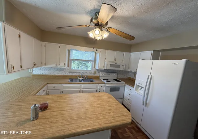 Photo 3 of Single family home for sale at 157 Neely Dr, Tazewell, TN 37879 | MLS# 1355211 | Listing updated on 2026-09-12