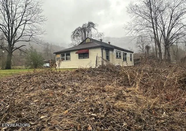 Photo 3 of Single family home for sale at 13086 Ky 38, Evarts, KY 40828 | MLS# 1355217 | Listing updated on 2026-09-11