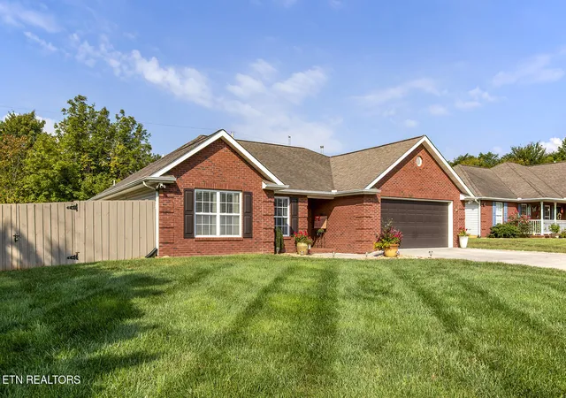 Photo 3 of Single family home for sale at 249 Crk Stone Ln, Knoxville, TN 37924 | MLS# 1355642 | Listing updated on 2026-10-09