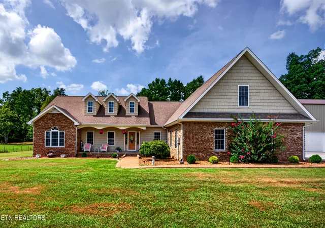 Photo 3 of Single family home for sale at 1095 Flt Rock Rd, Sparta, TN 38583 | MLS# 1355265 | Listing updated on 2026-09-11