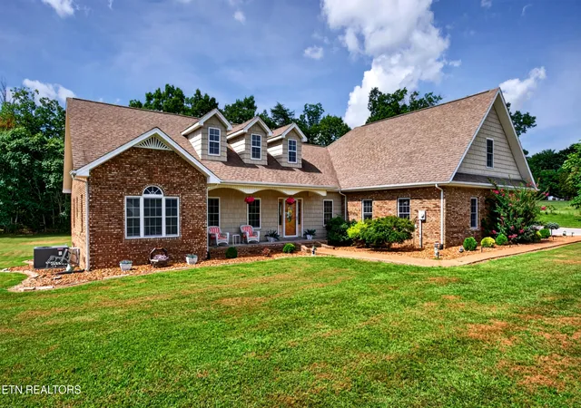 Photo 3 of Single family home for sale at 1095 Flt Rock Rd, Sparta, TN 38583 | MLS# 1355265 | Listing updated on 2026-10-17