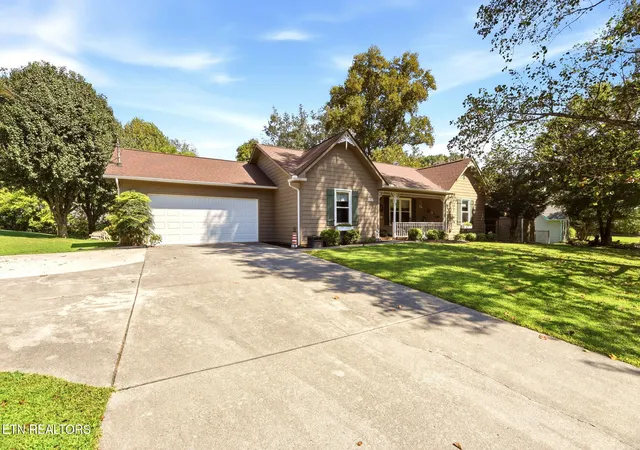 Photo 3 of Sale Pending at 1616 Hidden Hills Dr, Clinton, TN 37716 | MLS# 1355312 | Listing updated on 2026-09-23