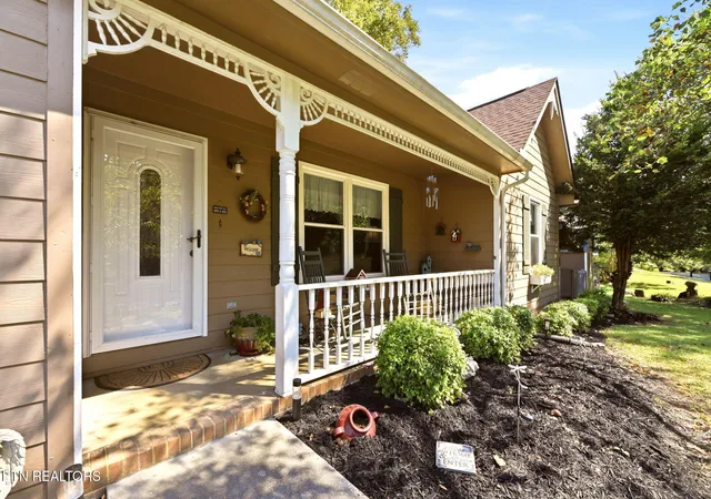 Photo 3 of Sale Pending at 1616 Hidden Hills Dr, Clinton, TN 37716 | MLS# 1355312 | Listing updated on 2026-09-23