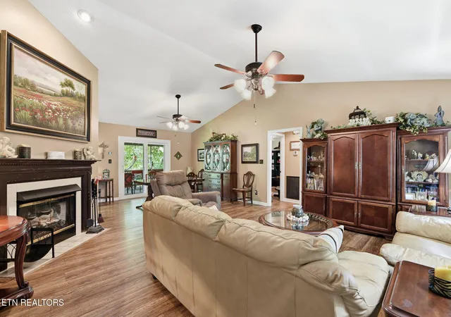 Photo 4 of Sale Pending at 1616 Hidden Hills Dr, Clinton, TN 37716 | MLS# 1355312 | Listing updated on 2026-09-23
