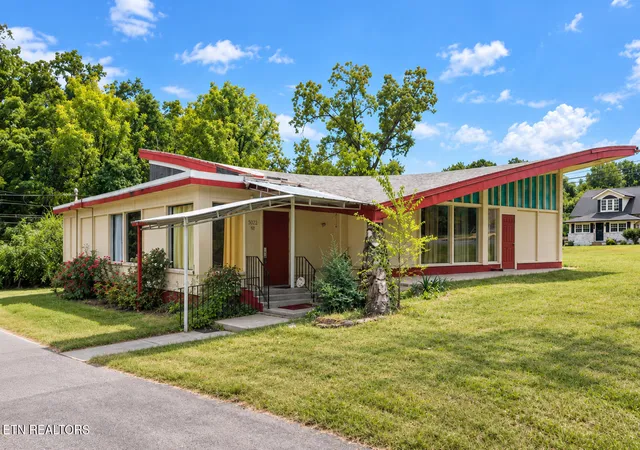 Photo 3 of Single family home for sale at 5022 Inskip Rd, Knoxville, TN 37912 | MLS# 1355376 | Listing updated on 2026-09-13