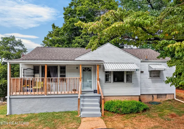 Photo 1 of Single family home for sale at 205 Shasta Dr, Knoxville, TN 37912 | MLS# 1355351 | Listing updated on 2026-09-23