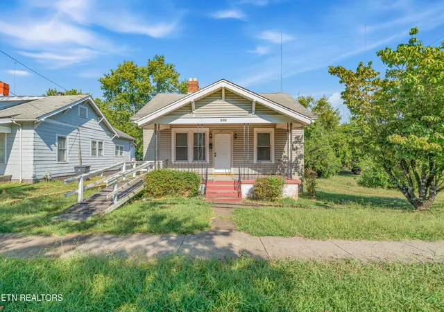 Single family home for sale at 509 E Morelia Ave, Knoxville, TN 37917 | MLS# 1355340