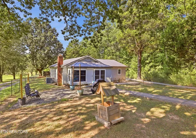 Photo 3 of Single family home for sale at 634 Johnson Rd, Oliver Springs, TN 37840 | MLS# 1356404 | Listing updated on 2026-09-22