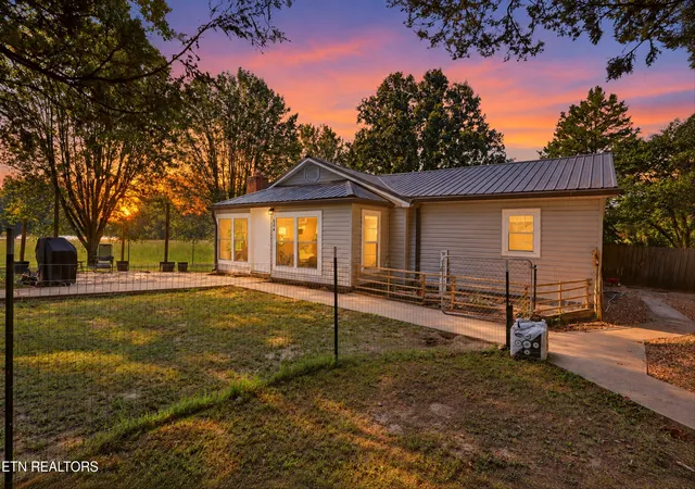 Photo 4 of Single family home for sale at 634 Johnson Rd, Oliver Springs, TN 37840 | MLS# 1356404 | Listing updated on 2026-09-22