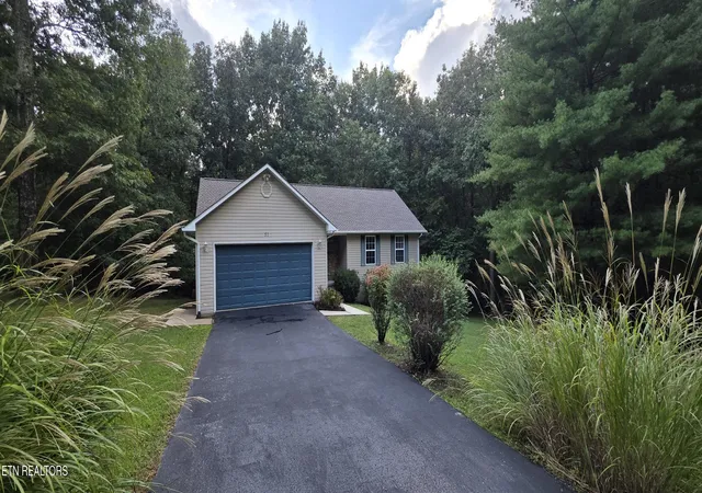 Photo 2 of Sale Pending at 51 Crossbow Cir, Crossville, TN 38555 | MLS# 1355364 | Listing updated on 2026-09-17