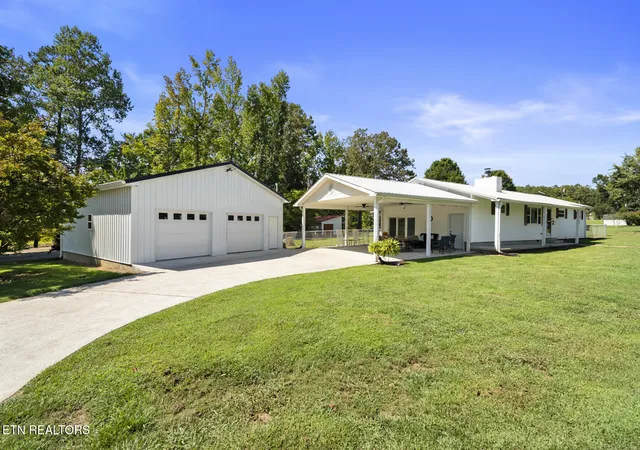 Photo 3 of Single family home for sale at 251 Horseshoe Bnd Rd, Spring City, TN 37381 | MLS# 1355407 | Listing updated on 2026-09-14