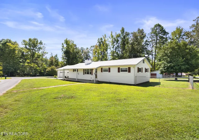 Photo 3 of Single family home for sale at 251 Horseshoe Bnd Rd, Spring City, TN 37381 | MLS# 1355407 | Listing updated on 2026-09-14