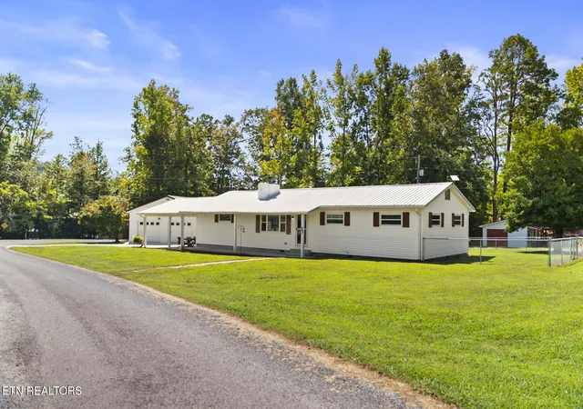 Photo 4 of Single family home for sale at 251 Horseshoe Bnd Rd, Spring City, TN 37381 | MLS# 1355407 | Listing updated on 2026-09-14