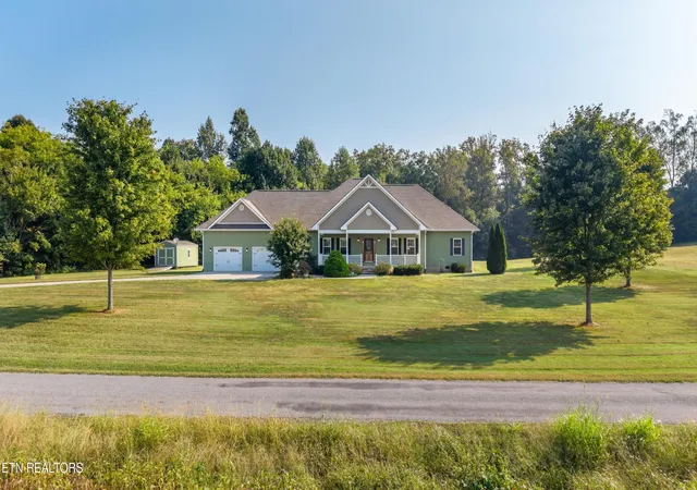 Photo 2 of Single family home for sale at 135 County Rd 440, Athens, TN 37303 | MLS# 1356098 | Listing updated on 2026-09-20