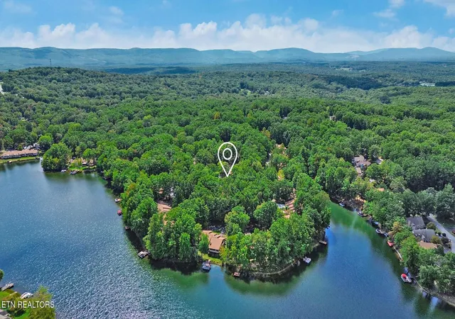Photo 2 of Sale Pending at 374 Lake Catherine Ct, Crossville, TN 38558 | MLS# 1355464 | Listing updated on 2026-09-24
