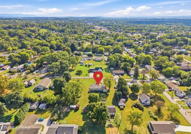 Photo 39 of Single family home for sale at 516 Dunn Ave, Maryville, TN 37804 | MLS# 1355727 | Listing updated on 2026-09-16