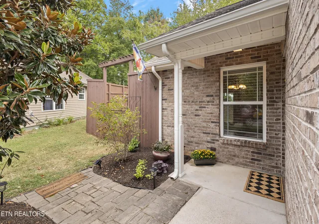 Photo 3 of Sale Pending at 120 Dockery, Maryville, TN 37804 | MLS# 1355887 | Listing updated on 2026-09-24