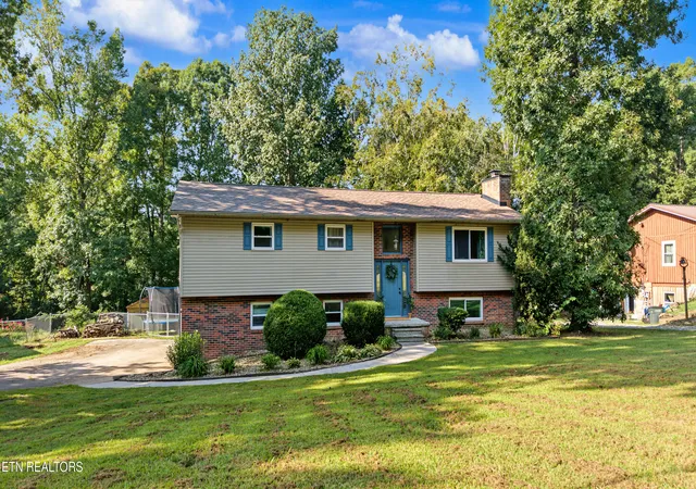 Photo 1 of Single family home for sale at 3932 Gamble Ln, Maryville, TN 37804 | MLS# 1356049 | Listing updated on 2026-09-26