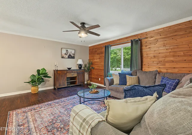 Photo 4 of Single family home for sale at 3932 Gamble Ln, Maryville, TN 37804 | MLS# 1356049 | Listing updated on 2026-09-26