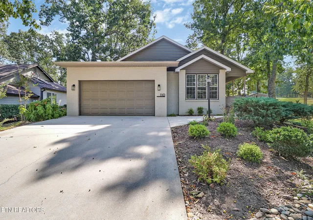 Photo 1 of Sale Pending at 110 Fairway Dr, Crossville, TN 38558 | MLS# 1355544 | Listing updated on 2026-09-18