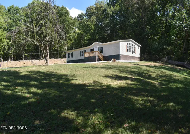 Photo 2 of Single family home for sale at 2549 River Rd, Kingston, TN 37763 | MLS# 1355881 | Listing updated on 2026-09-17
