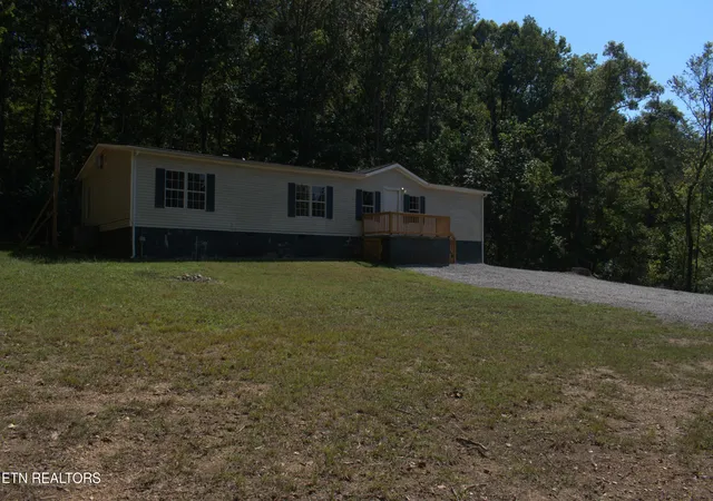 Photo 3 of Single family home for sale at 2549 River Rd, Kingston, TN 37763 | MLS# 1355881 | Listing updated on 2026-09-17
