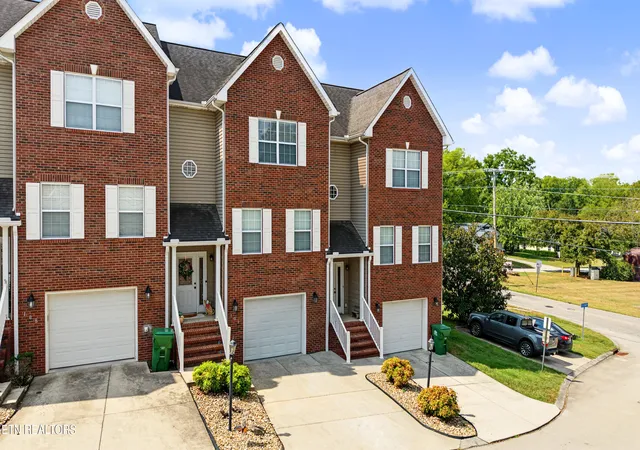 Photo 2 of Condo for sale at 106 Olivia Ln, Maryville, TN 37804 | MLS# 1355926 | Listing updated on 2026-09-24