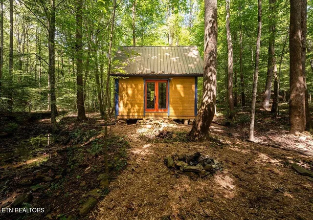 Photo 3 of Single family home for sale at 755 Bear Branch Rd, Wartburg, TN 37887 | MLS# 1355556 | Listing updated on 2026-09-15