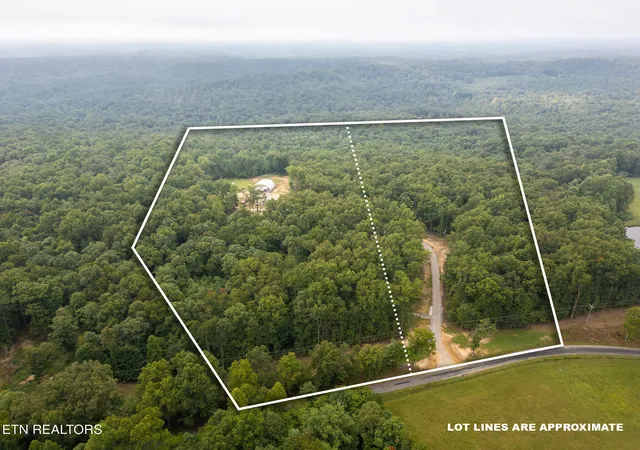 Photo 1 of Single family home for sale at 1445 Coon Holw Rd, Sunbright, TN 37872 | MLS# 1355718 | Listing updated on 2026-09-25