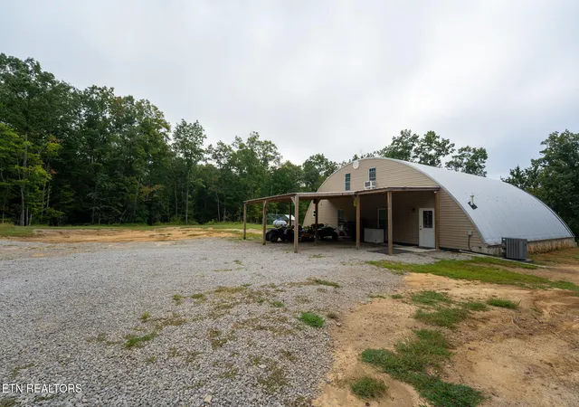 Photo 3 of Single family home for sale at 1445 Coon Holw Rd, Sunbright, TN 37872 | MLS# 1355718 | Listing updated on 2026-09-25