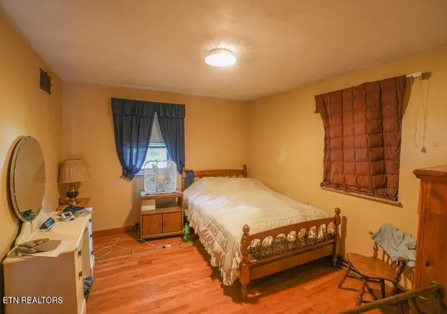 Photo 34 of Sale Pending at 853 W Cunningham St, Alcoa, TN 37701 | MLS# 1355703 | Listing updated on 2026-09-25