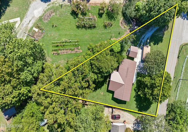 Photo 4 of Sale Pending at 3416 Big Springs Ridge Rd, Friendsville, TN 37737 | MLS# 1355763 | Listing updated on 2026-09-18