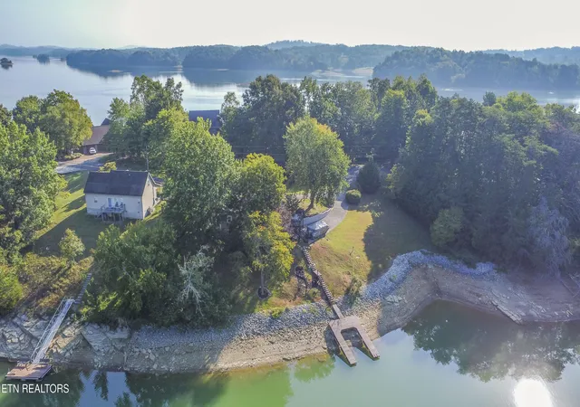 Photo 3 of Single family home for sale at 2255 Peninsula Dr, Jefferson City, TN 37760 | MLS# 1356207 | Listing updated on 2026-09-21