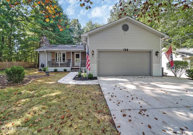 Single family home for sale at 153 Lakeside Dr, Crossville, TN 38558 | MLS# 1355678 | Listing updated on 2026-09-16